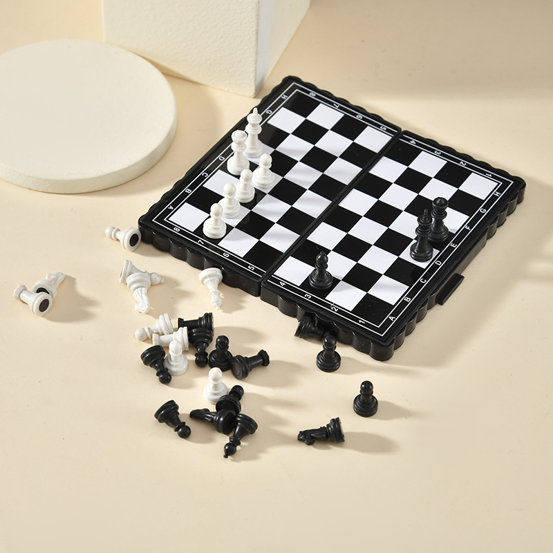 Mini juego de ajedrez magnétic - Magnetic Travel Chess reseña y precio